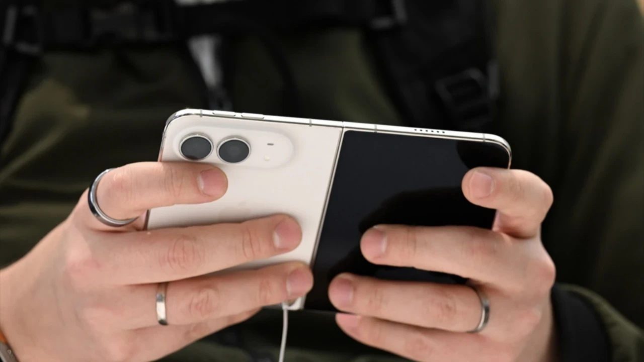 iPhone Duo ekran sorununda Apple'dan telefonları değiştirme kararı