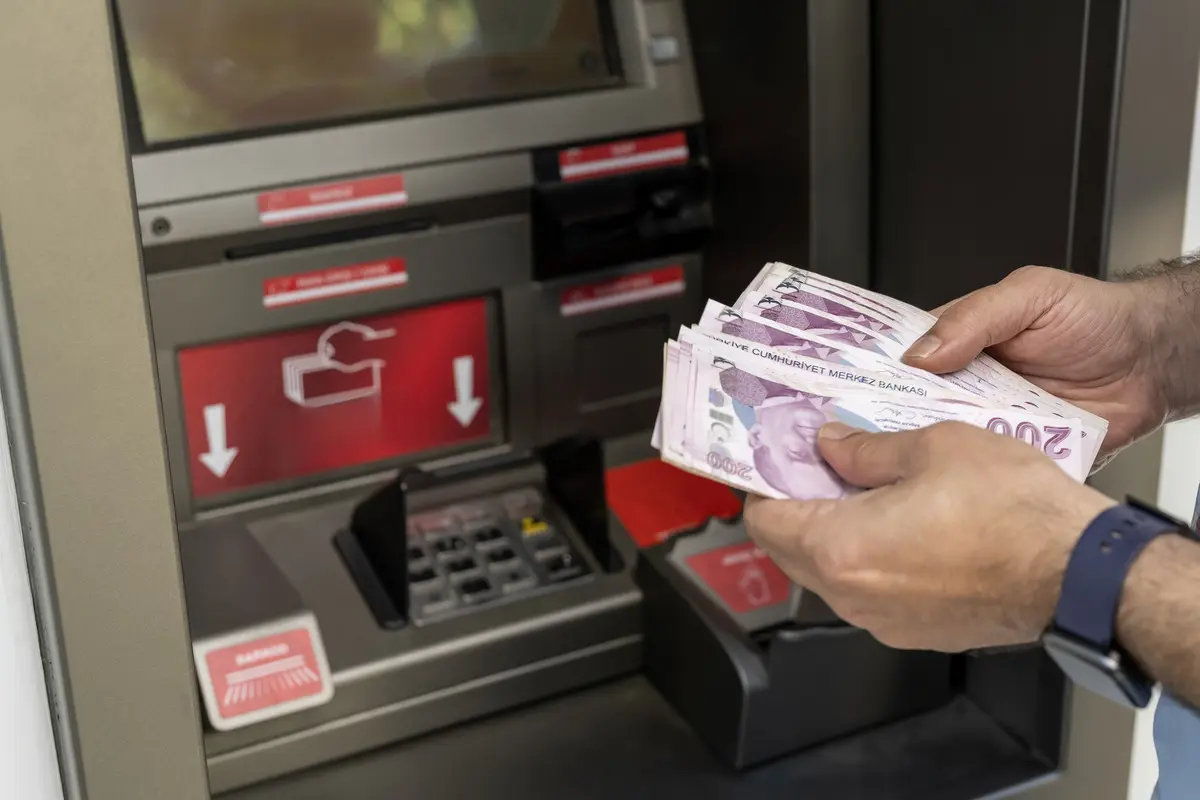 Atm'lerdeki Kriz Sürüyor! Şikayetler 1500'Ü Aştı (1)