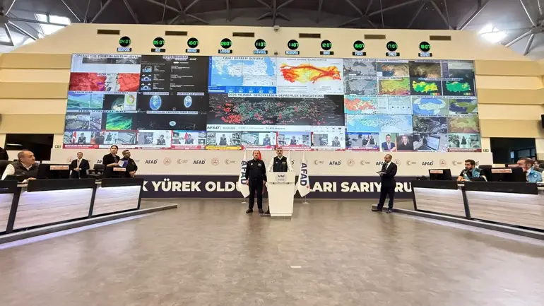 Bakan Çiftçi'den İstanbul'daki Sele Dair Açıklama 2 Bin 727 Vatandaşımız Sağ Salim Tahliye Edilmiştir (1)