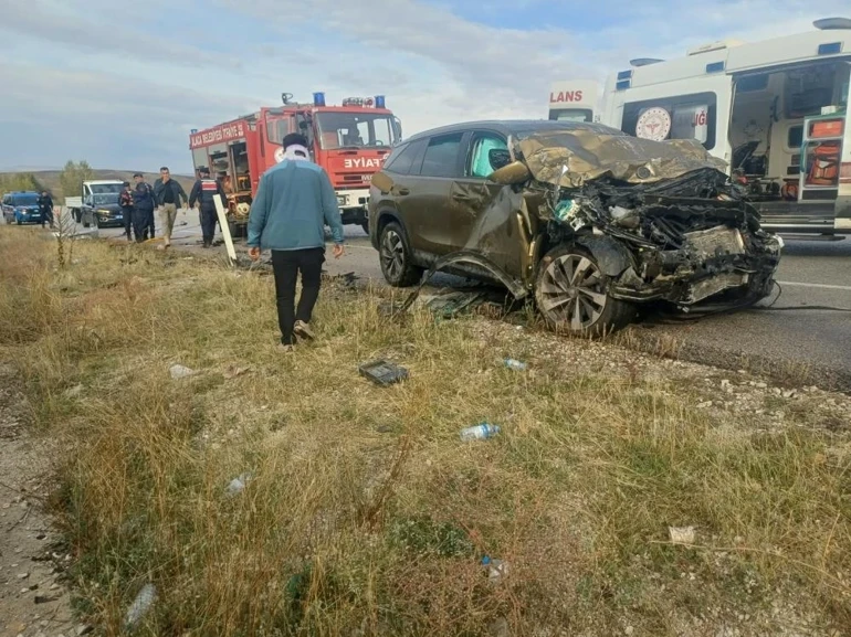 Çorum'da Feci Kaza! 4 Kişi Öldü, 2 Kişi Yaralandı (2)