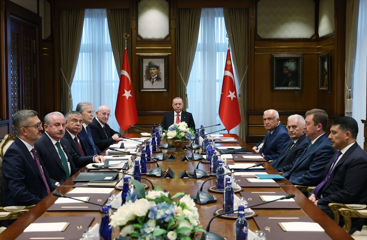 Külliyede zirve: Yüksek İstişare Kurulu toplandı
