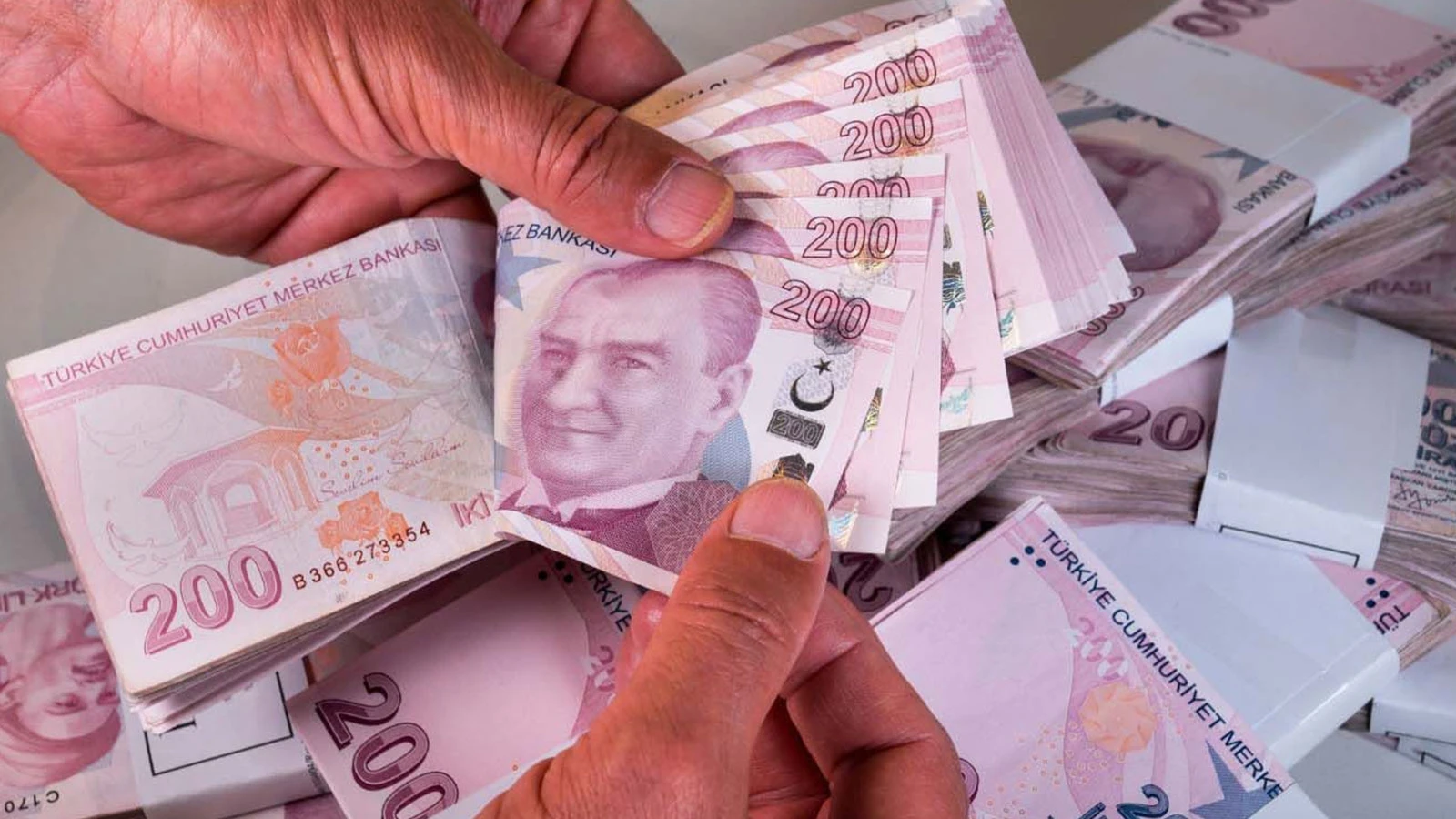 Ocak 2027 doktor ve hemşire maaşları kaç TL ? Sağlık çalışanları ne kadar zam alacak? Uzman doktor maaşı?