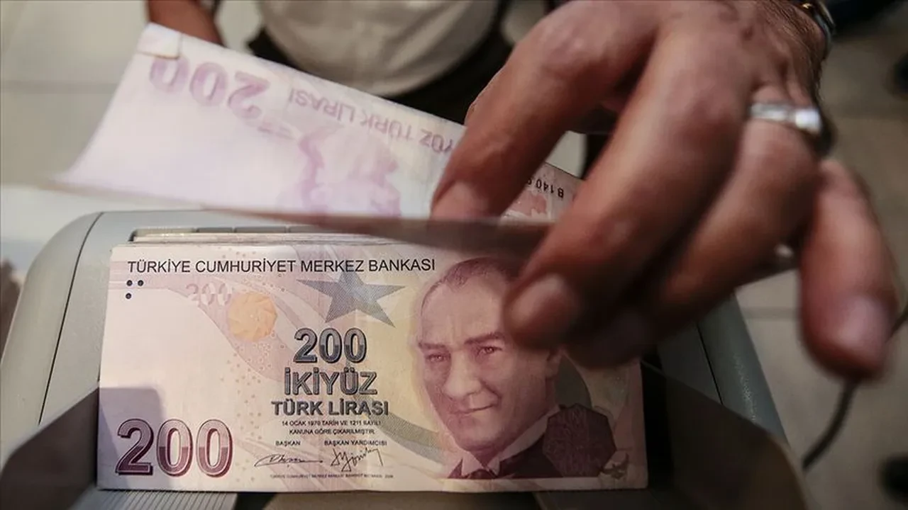 Emeklide taban aylık paniği: Maaşlar 13 bin TL'ye mi düşecek?