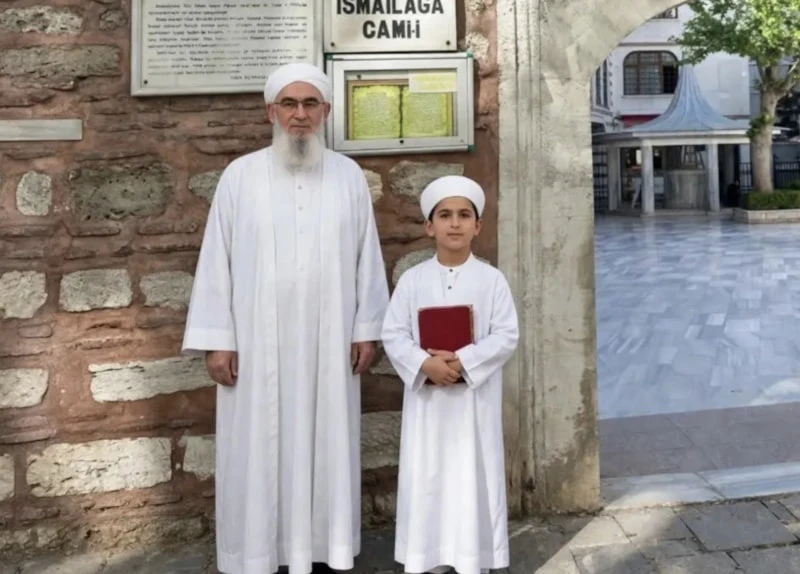 Fatih'te Elektrik Akımına Kapılan 14 Yaşındaki Mahmut Vefat Etmişti Hikayesi Yürekleri Dağladı (2)