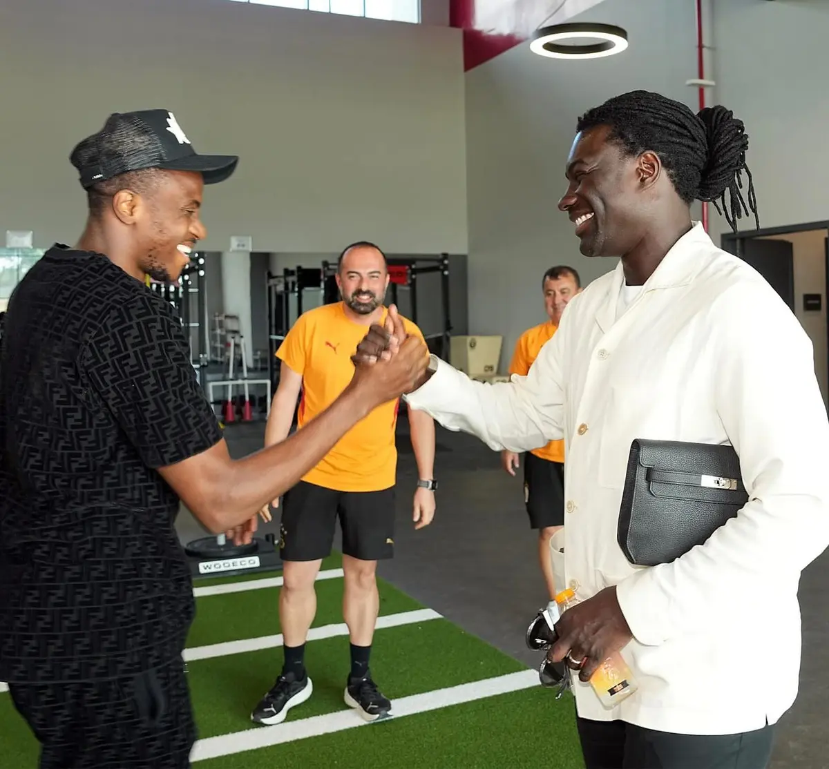 Galatasaray'ın Yeni Sportif Direktörü Oluyor Eski Yıldız Geri Dönüyor (2)