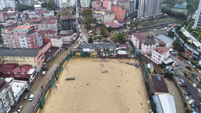 İstanbul'daki Selde 1 Kişinin Daha Cansız Bedenine Ulaşıldı Can Kaybı Sayısı 4'E Yükseldi (6)