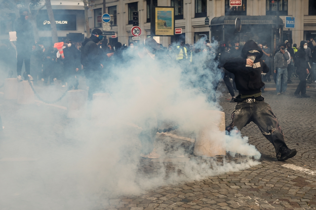 Macron Yagmacilar Bedelini Ode 20343007 8579 1 M