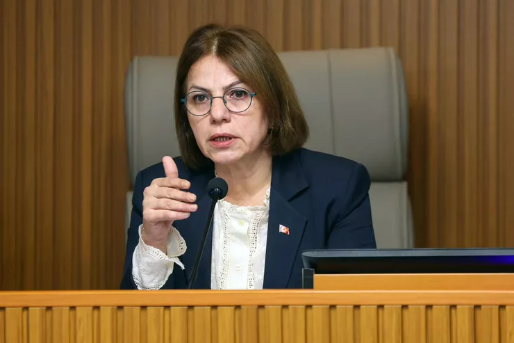 CHP'de Kösedağı'nın ardından Esin Köymen de Yeni Parti'ye geçti