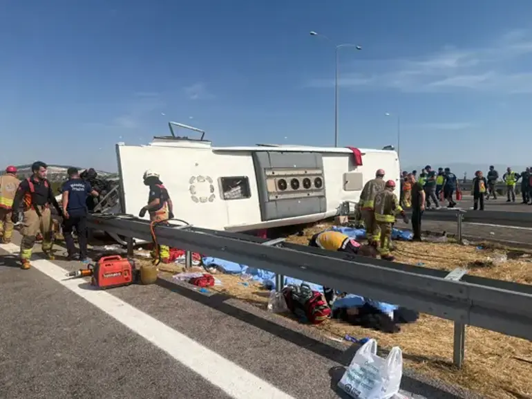 Manisa'da 11 Kişinin Öldüğü Kazada Şoförlerin Ifadesi Ortaya Çıktı (2)