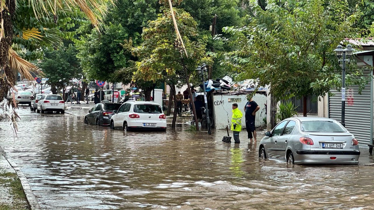 Mersin okul tatili son dakika: 13 Ekim'de hangi ilçelerde ders var, Silifke ve Erdemli tatil mi, açıklama geldi mi?