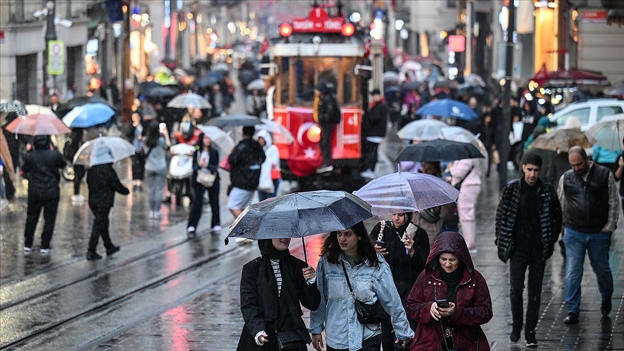 İstanbul’a sağanak yağış uyarısı! AKOM ve Meteoroloji gün vererek uyarılarda bulundu