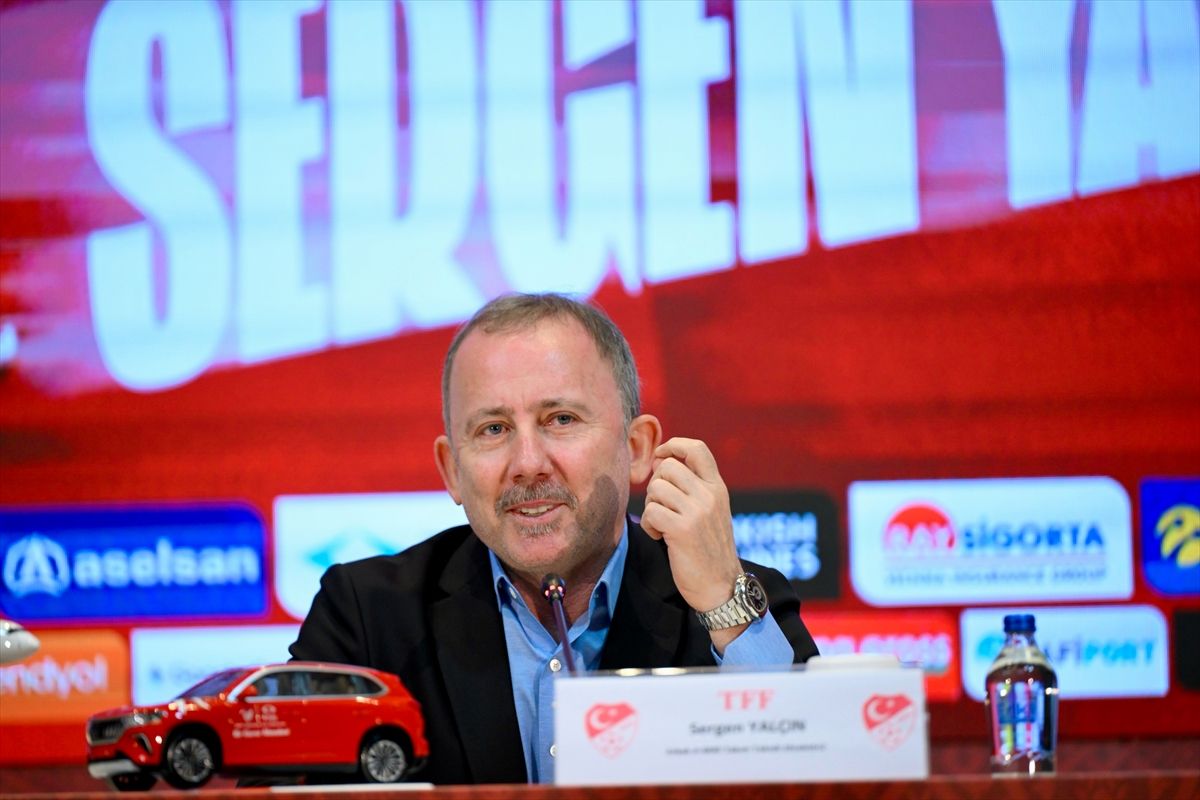 Milli Gazete sordu Sergen Yalçın gülümseyerek cevap verdi: "Tam benim yerim, Çok iyi özetledin"