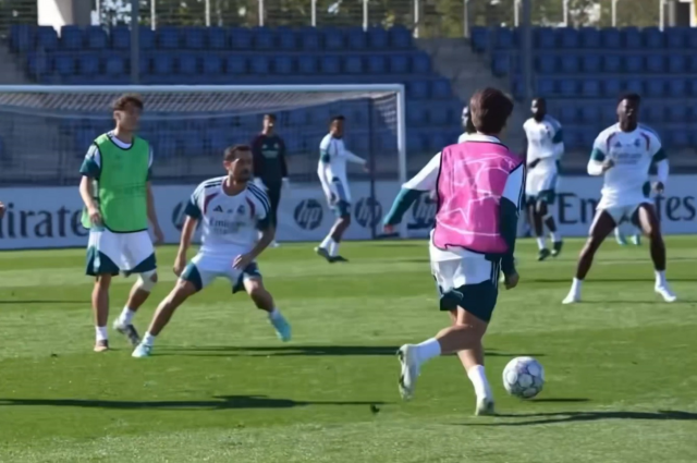 Mourinho'dan Arda Güler Kararı Pembe Formanın Sırrı Merak Ediliyor (4)