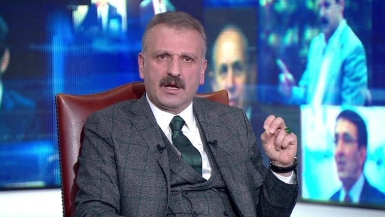 Oktay Saral kiminle evli, evli mi? Kaç çocuğu var?