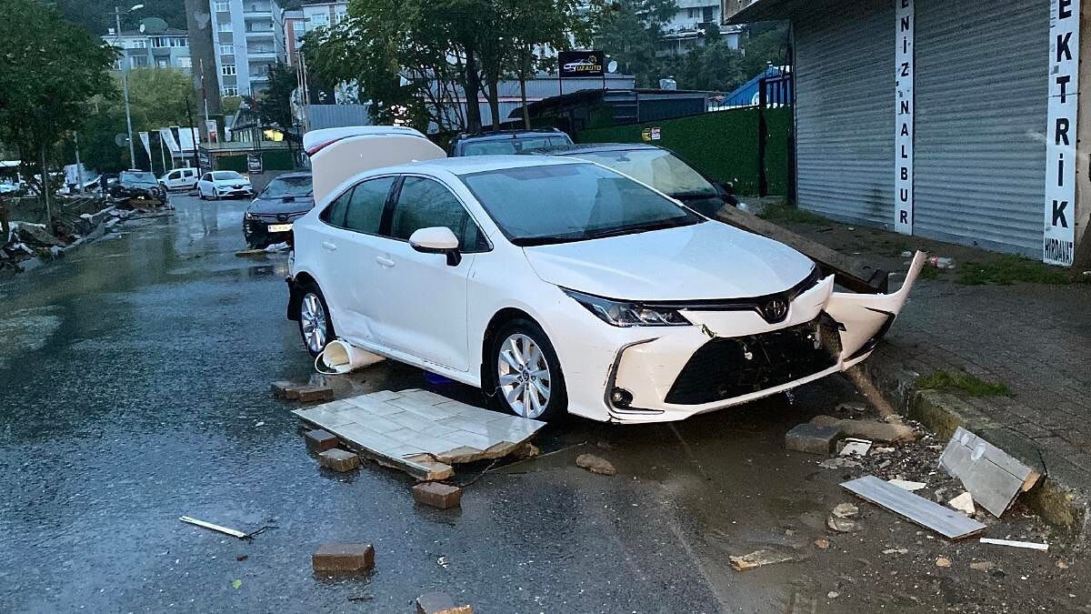Selde Zarar Gören Araçlara Ne Olacak, Zararı Kim Ödeyecek Sürücülere Asla Yapmayın Uyarısı (3)-1
