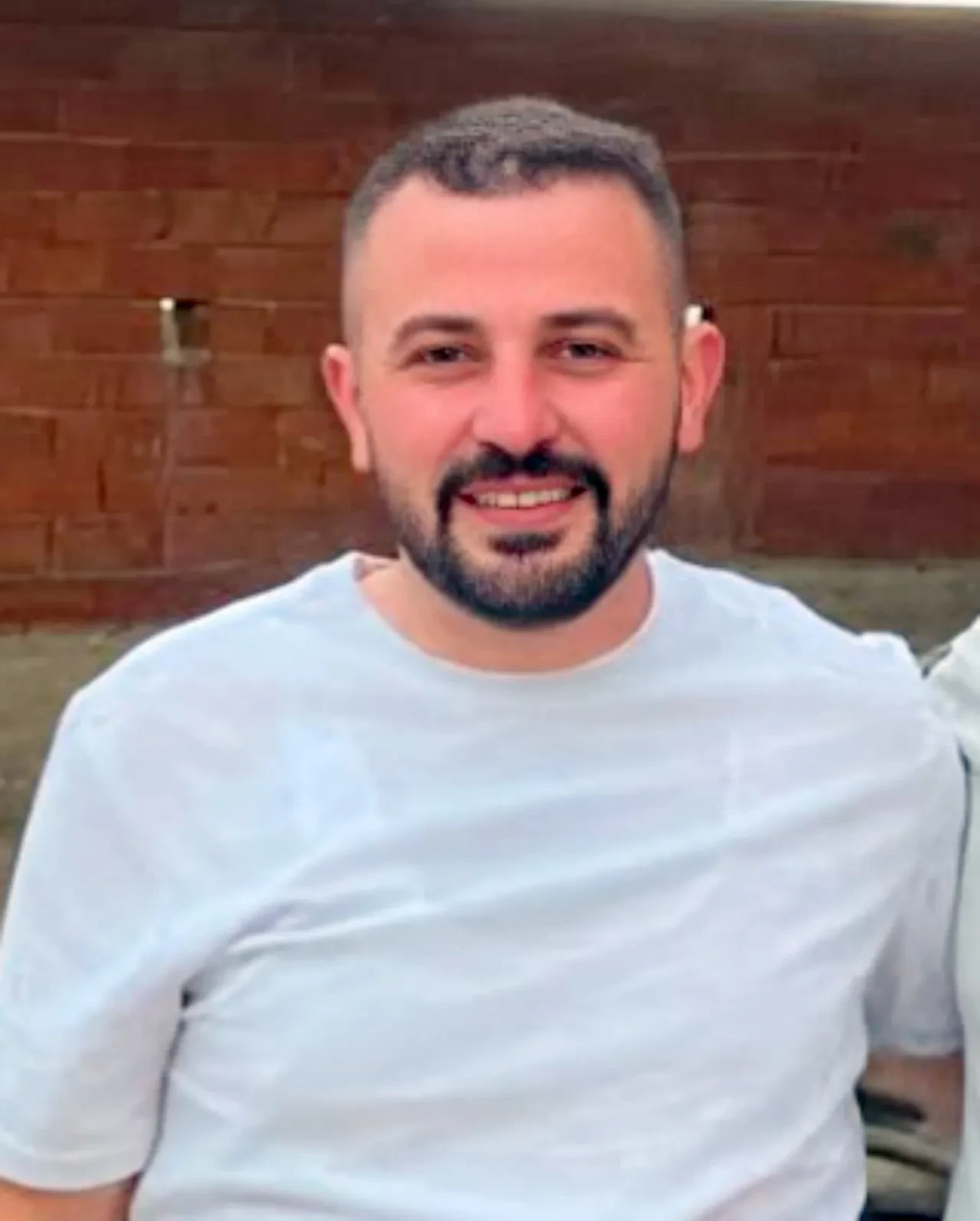 Tarlada Dehset Kursun Yagdirarak Bir Aileden 4 Kisiyi Oldurdu 3364829 202610122036 3