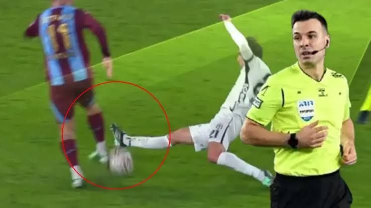 Trabzonspor-Beşiktaş derbisinin tartışmalı pozisyonları: Eski hakemler ne dedi?