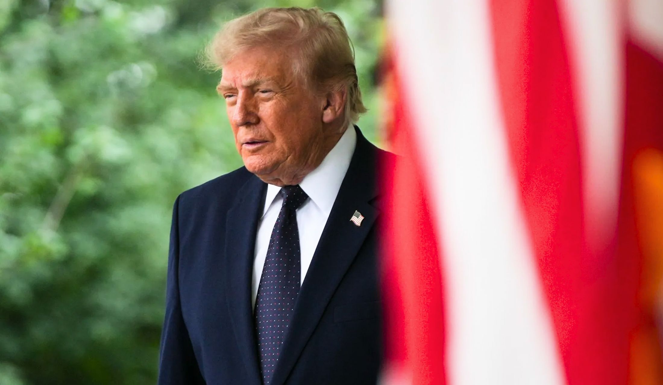 Trump, İsrail Uğruna Kendi Şehirlerini Gözden Çıkardı Bırakın Yok Etsinler!G